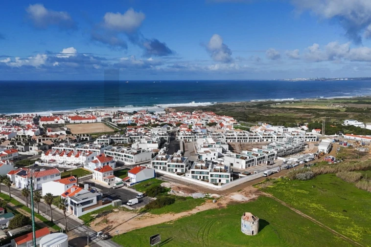 Apartamento T3 para Venda em Porto Covo Foto 39