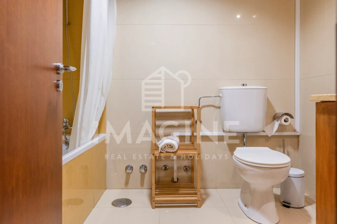 Apartamento T1 para Arrendamento em Carvalhal Foto 11