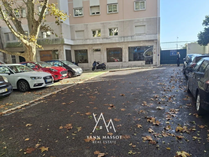 Loja para Arrendamento em Campo de Ourique Foto 12