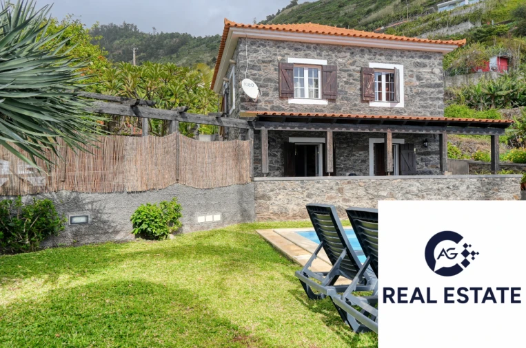 Moradia T4 para Venda em Arco da Calheta Foto 4