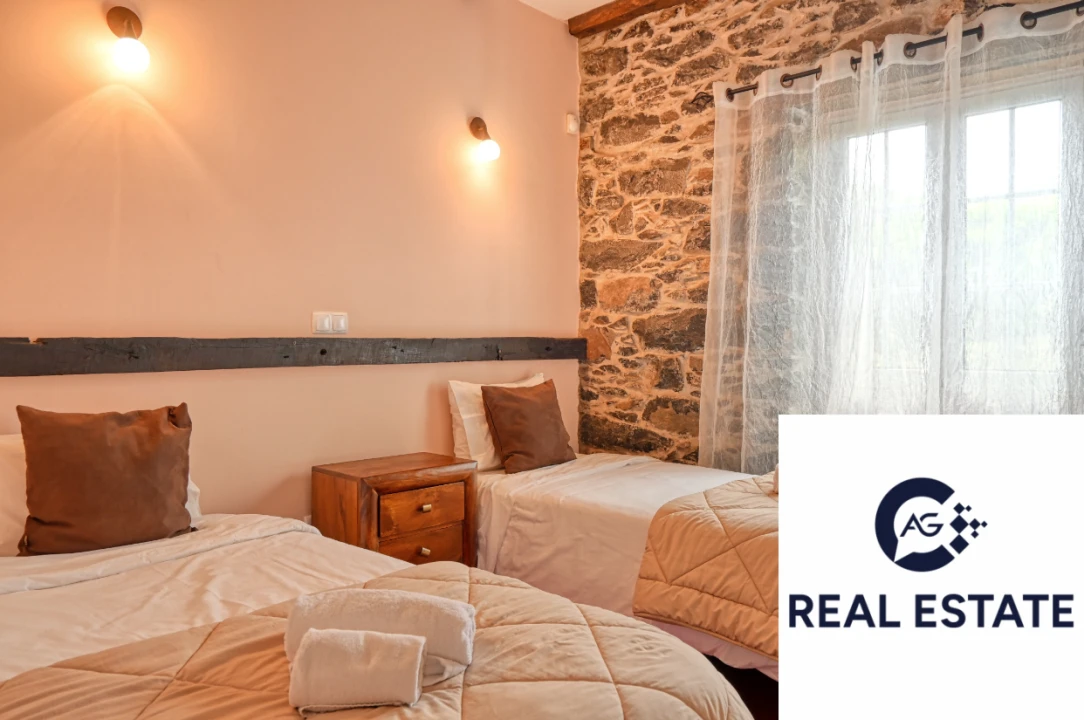 Moradia T4 para Venda em Arco da Calheta Foto 12