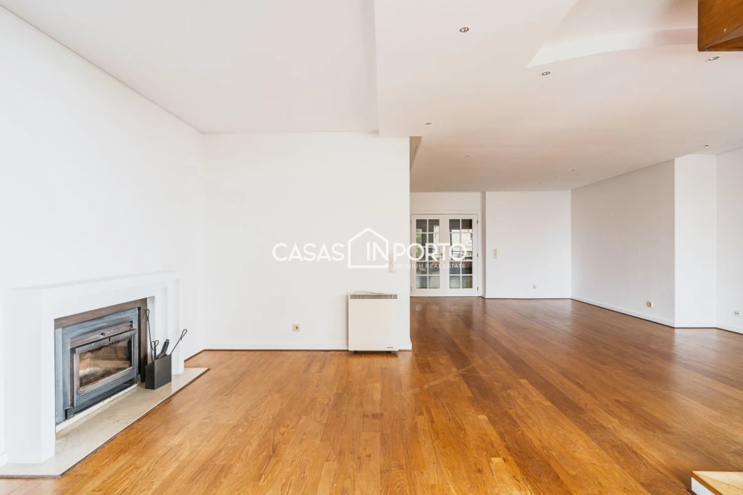 Apartamento T4 para Arrendamento em Aldoar, Foz do Douro e Nevogilde Foto 12