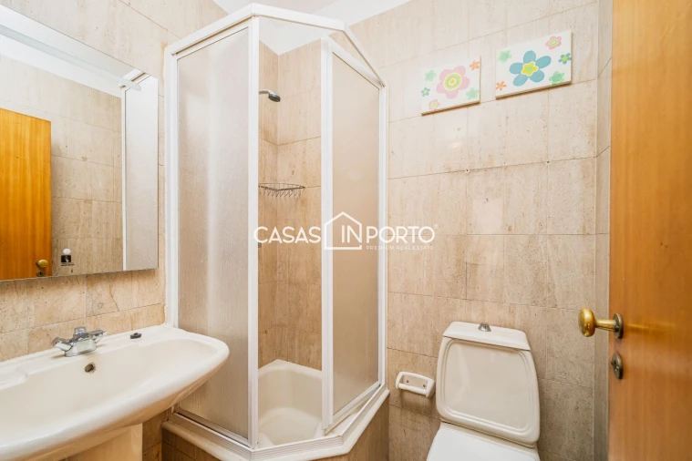 Apartamento T4 para Arrendamento em Aldoar, Foz do Douro e Nevogilde Foto 22