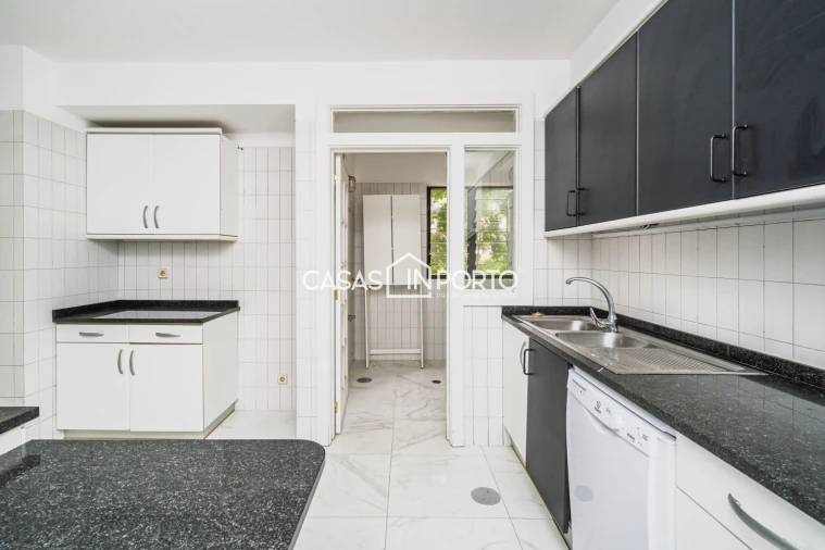 Apartamento T4 para Arrendamento em Aldoar, Foz do Douro e Nevogilde Foto 18