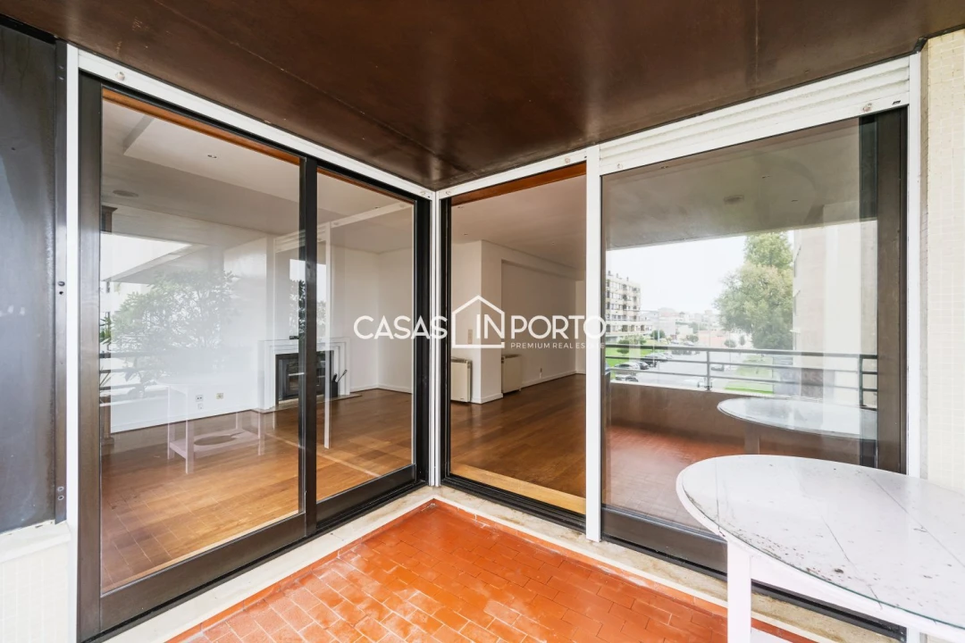 Apartamento T4 para Arrendamento em Aldoar, Foz do Douro e Nevogilde Foto 4