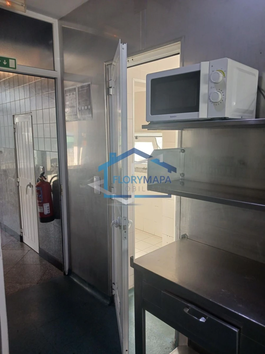 Loja para Arrendamento em Alcabideche Foto 9