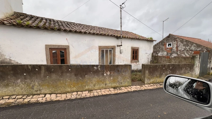 Moradia T3 para Venda em Olho Marinho Foto 2