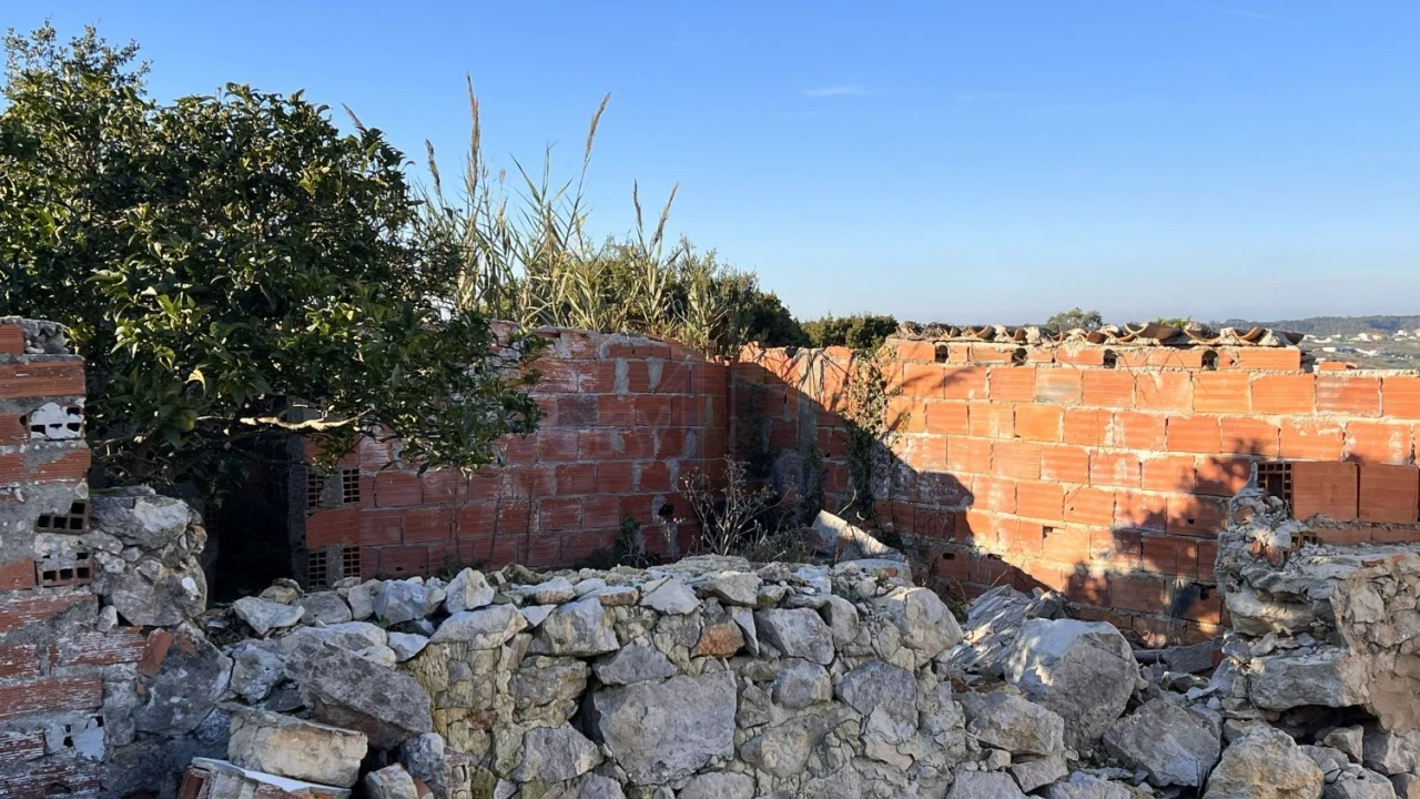 Moradia T3 para Venda em Olho Marinho Foto 35