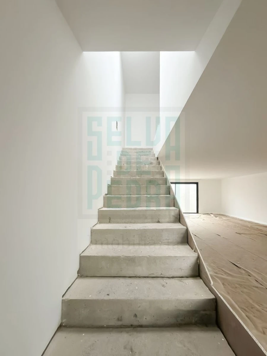 Moradia T4 para Venda em Ribeirão Foto 15