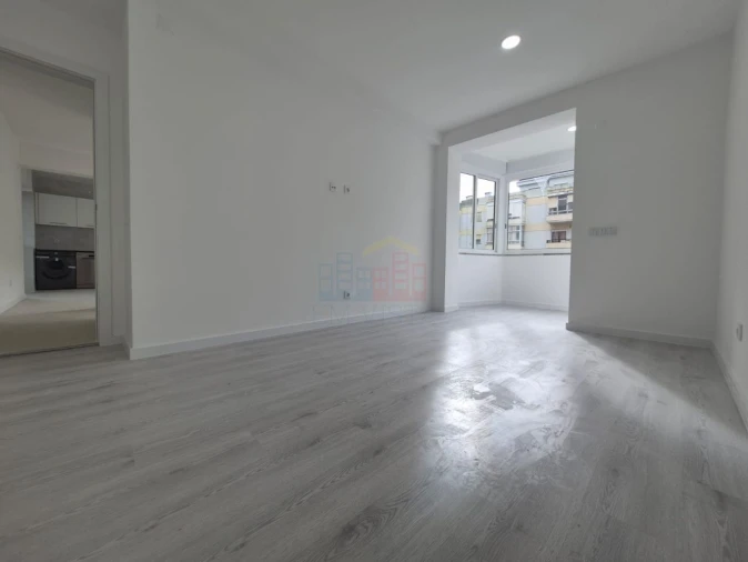 Apartamento T2 para Venda em Laranjeiro e Feijó Foto 6