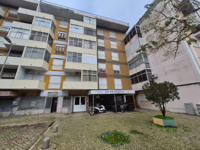 Apartamento T2 para Venda em Laranjeiro e Feijó Foto 21
