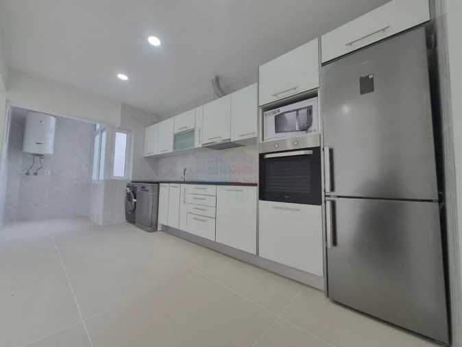 Apartamento T2 para Venda em Laranjeiro e Feijó Foto 5