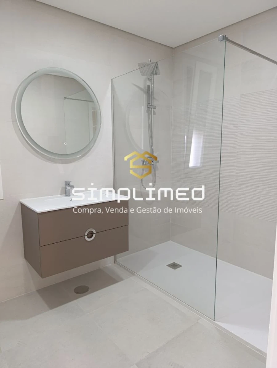 Apartamento T3 para Venda em Covilhã e Canhoso Foto 28