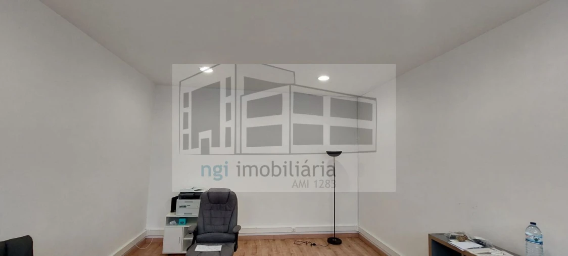 Loja para Arrendamento em Pontinha e Famões Foto 12