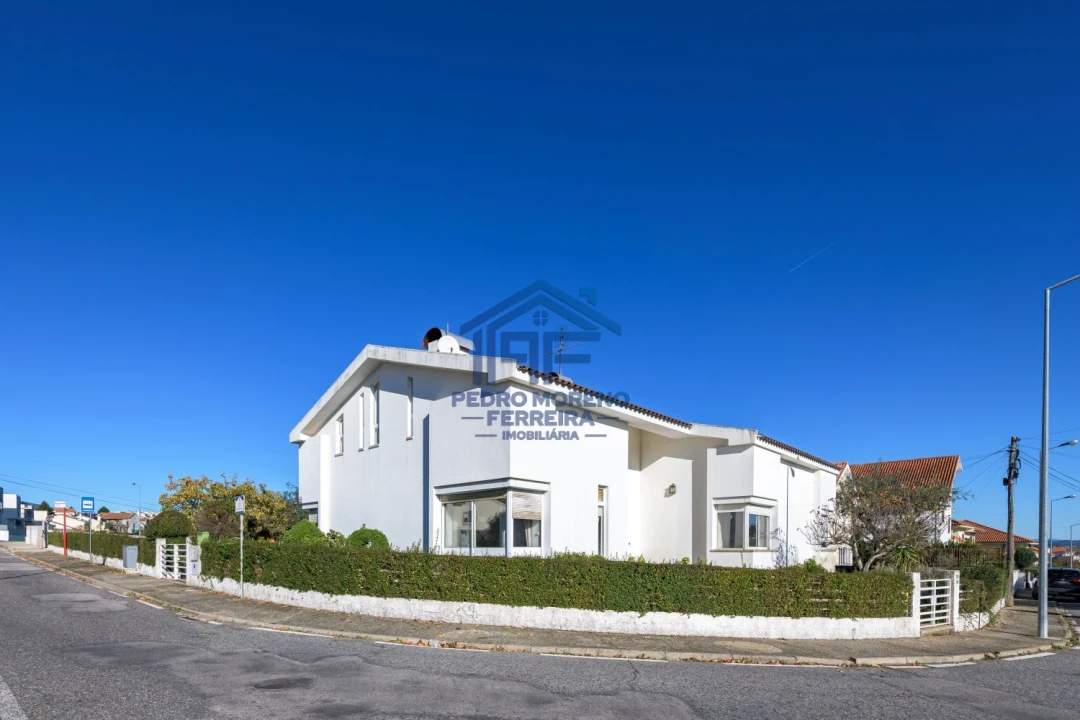 Moradia T4 para Venda em Covilhã e Canhoso Foto 1