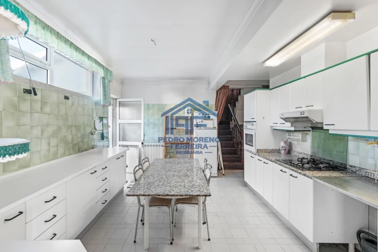 Moradia T4 para Venda em Covilhã e Canhoso Foto 8