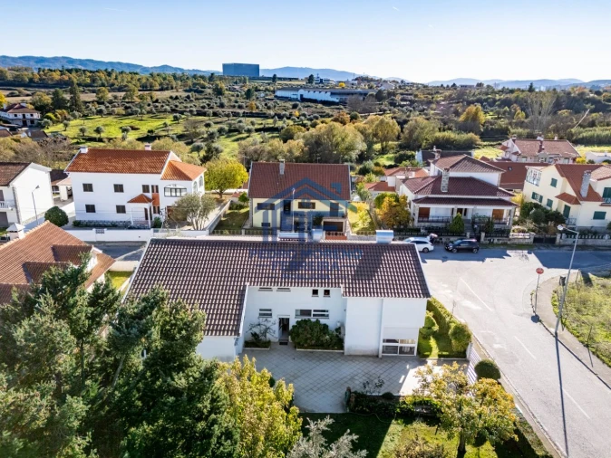 Moradia T4 para Venda em Covilhã e Canhoso Foto 37