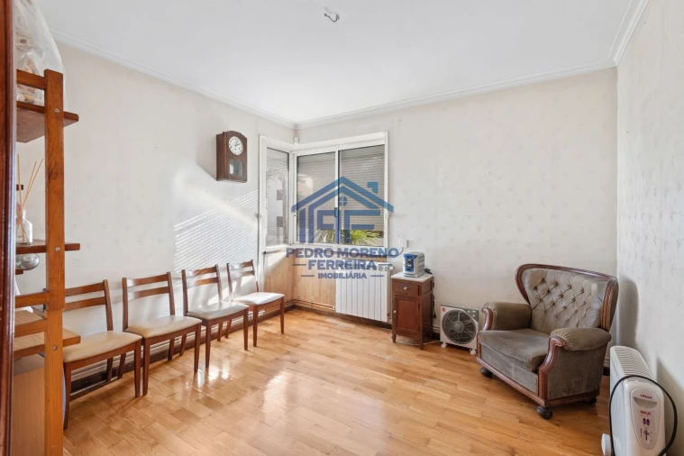 Moradia T4 para Venda em Covilhã e Canhoso Foto 14