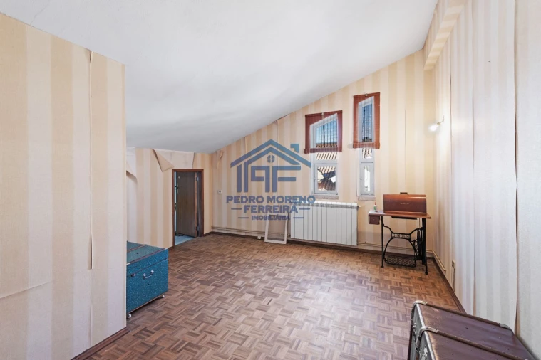 Moradia T4 para Venda em Covilhã e Canhoso Foto 33