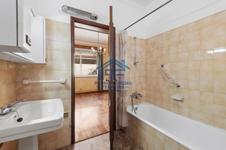 Moradia T4 para Venda em Covilhã e Canhoso Foto 23