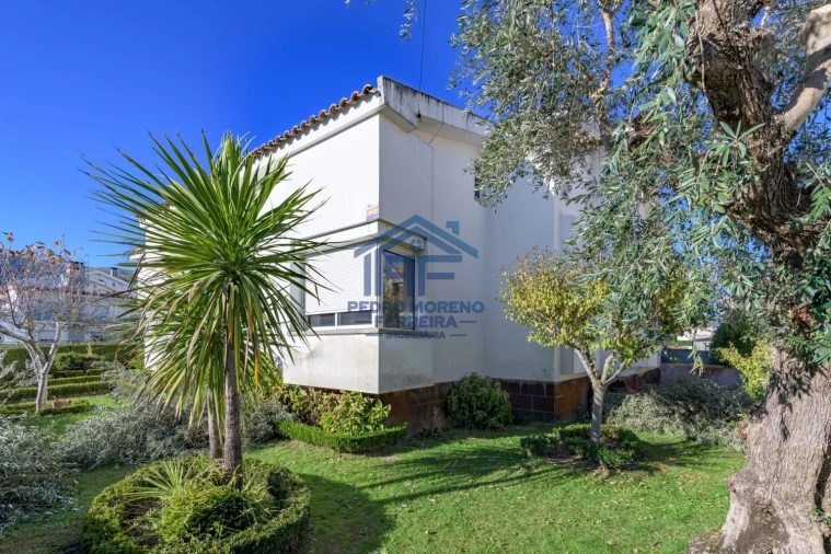 Moradia T4 para Venda em Covilhã e Canhoso Foto 3