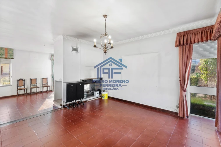 Moradia T4 para Venda em Covilhã e Canhoso Foto 11