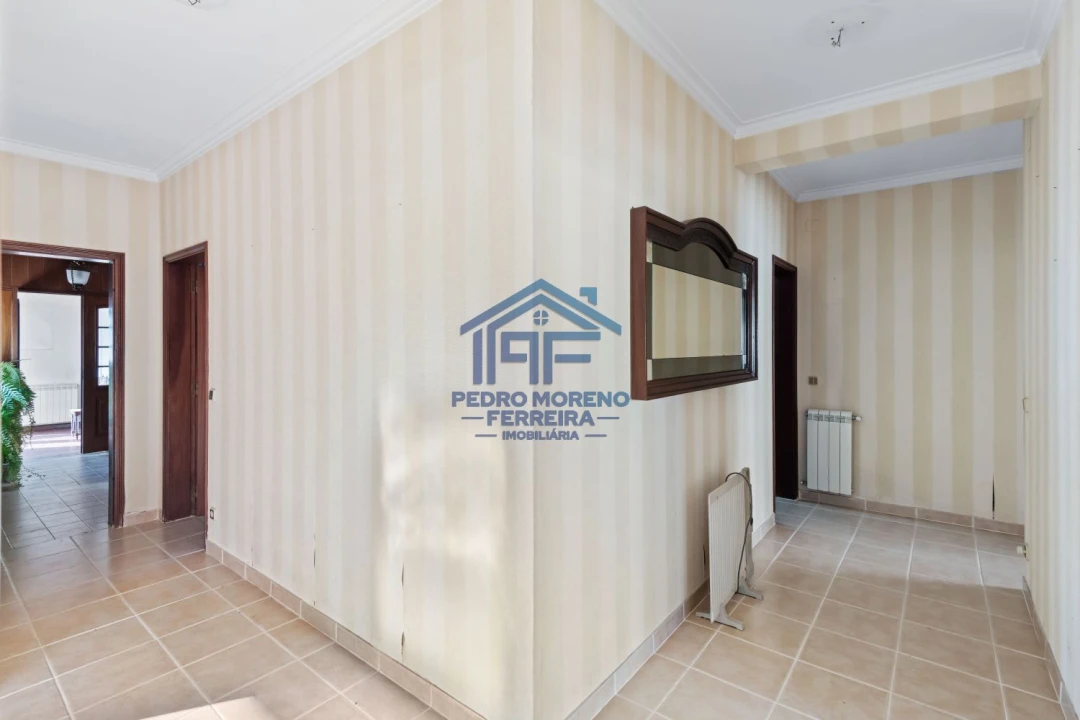 Moradia T4 para Venda em Covilhã e Canhoso Foto 17