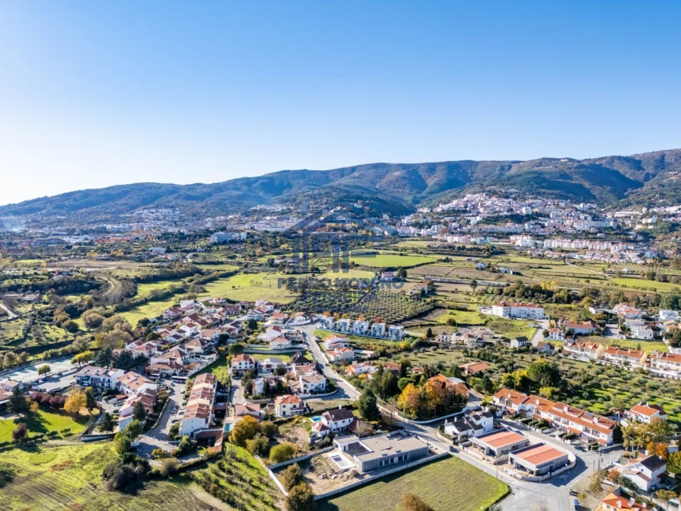 Moradia T4 para Venda em Covilhã e Canhoso Foto 39