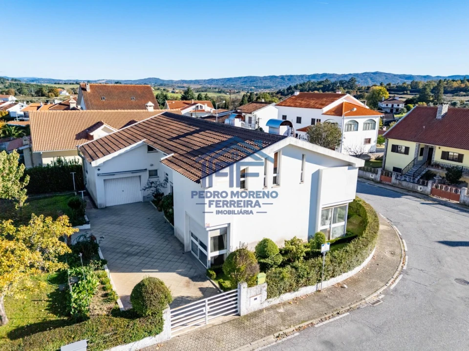 Moradia T4 para Venda em Covilhã e Canhoso Foto 36