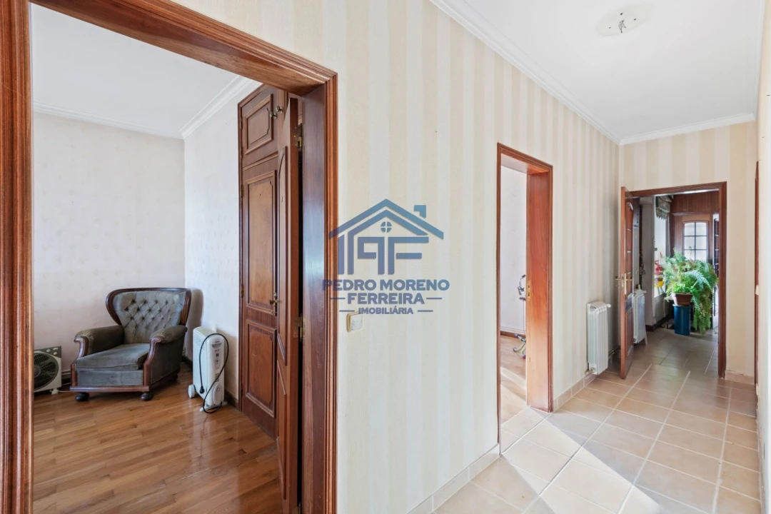 Moradia T4 para Venda em Covilhã e Canhoso Foto 18