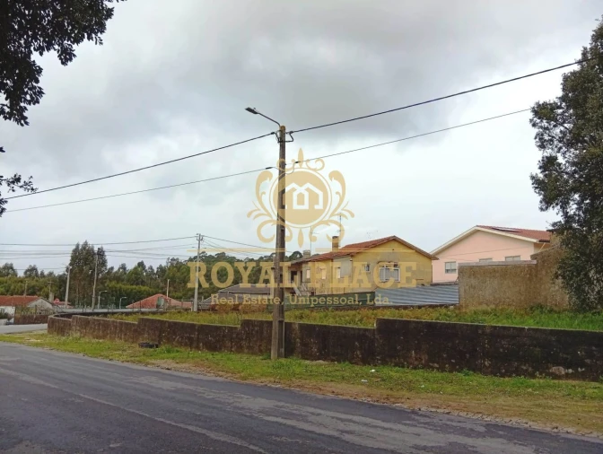 Terreno para Venda em Paços de Brandão Foto 4