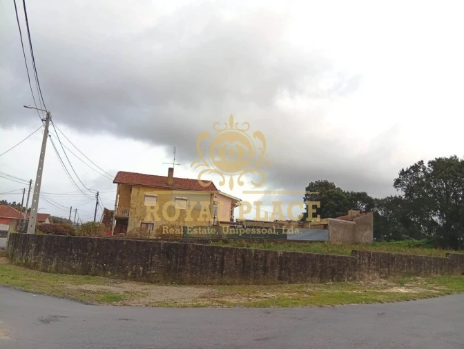 Terreno para Venda em Paços de Brandão Foto 6