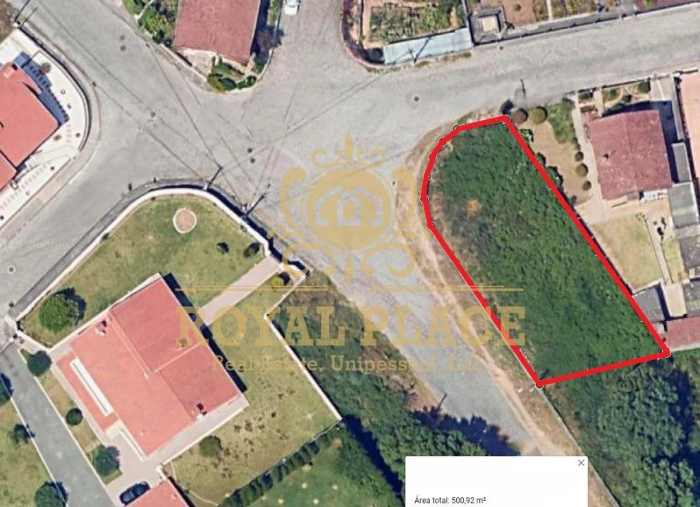 Terreno para Venda em Paços de Brandão Foto 3