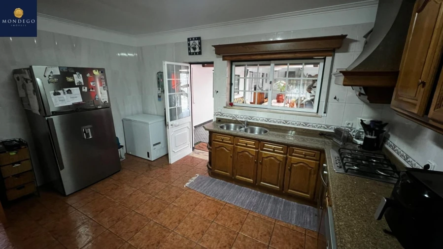 Moradia T4 para Venda em Brasfemes Foto 5