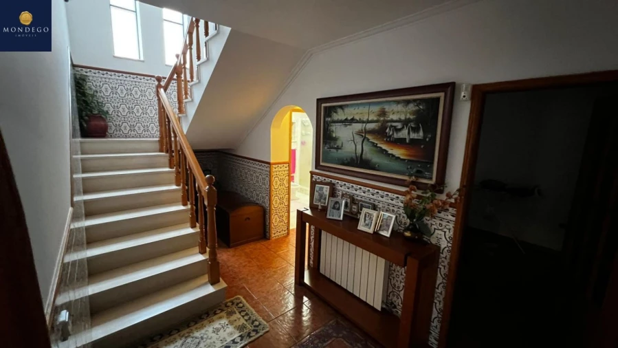 Moradia T4 para Venda em Brasfemes Foto 9