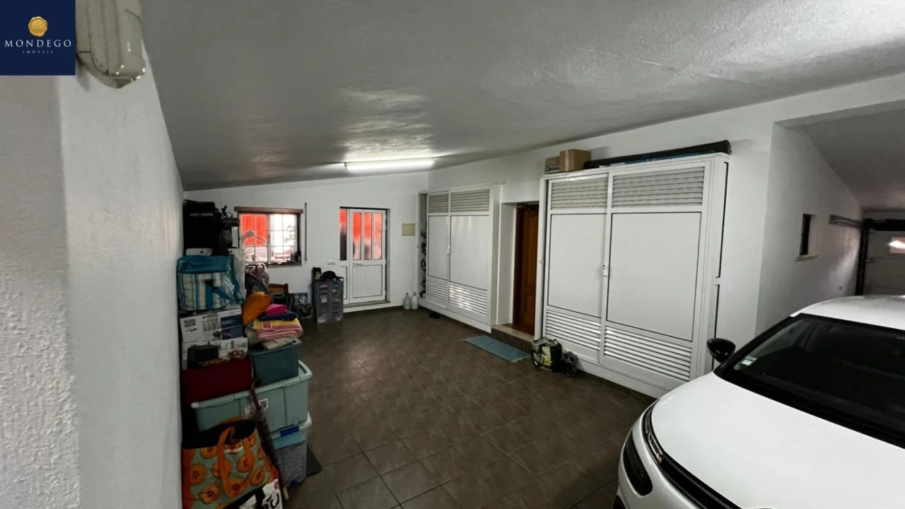 Moradia T4 para Venda em Brasfemes Foto 12