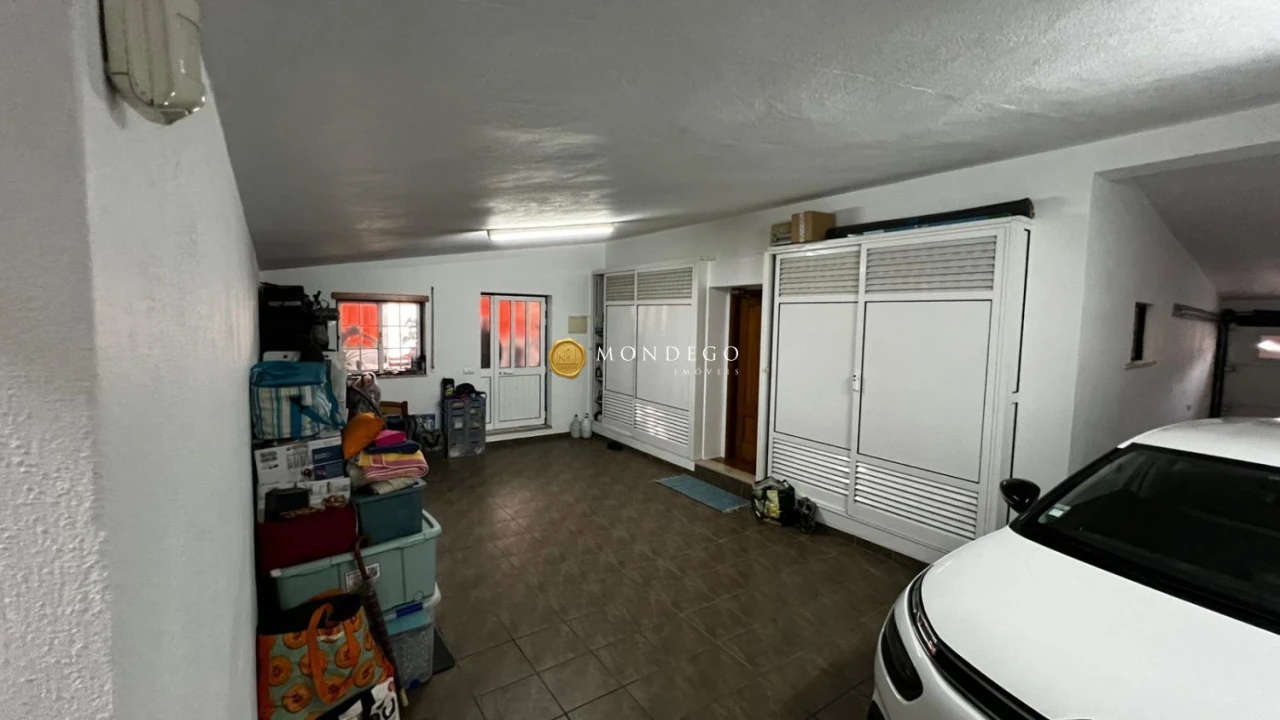 Moradia T4 para Venda em Brasfemes Foto 12