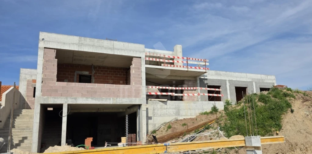 Moradia T4 para Venda em São Pedro da Cadeira Foto 2