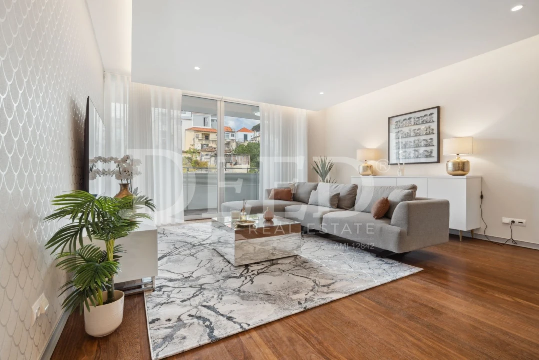 Apartamento T3 para Venda em Funchal (Se) Foto 1