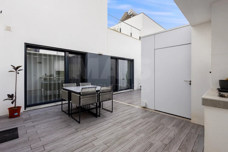 Moradia T4 para Venda em Atouguia da Baleia Foto 12