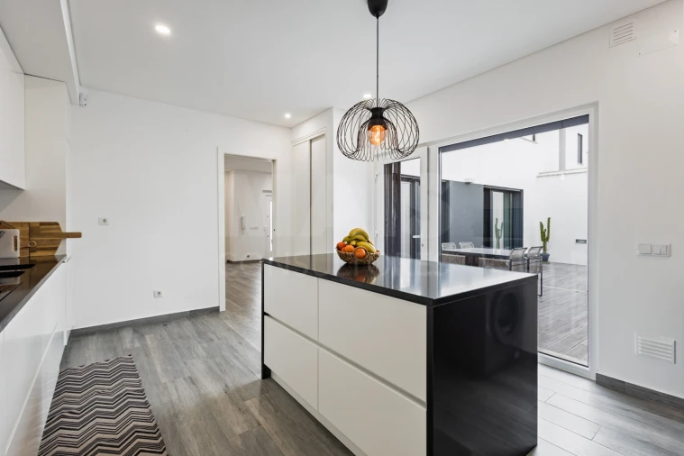 Moradia T4 para Venda em Atouguia da Baleia Foto 10