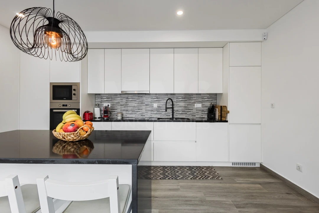 Moradia T4 para Venda em Atouguia da Baleia Foto 11