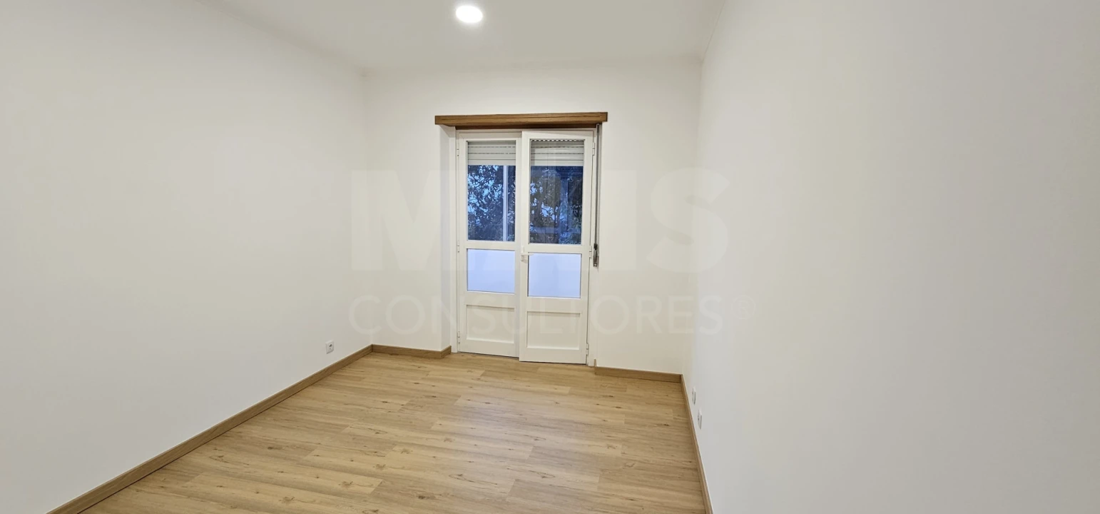 Apartamento T3 para Arrendamento em Vila Franca de Xira Foto 8