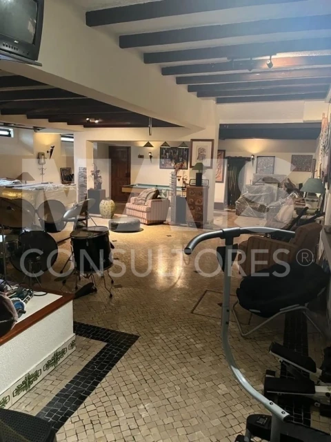 Moradia T6 para Venda em Sesimbra (Santiago)