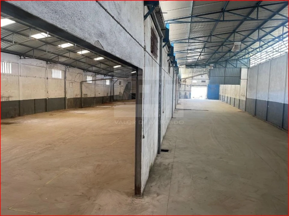 Armazém para Venda em Amiais de Baixo Foto 6