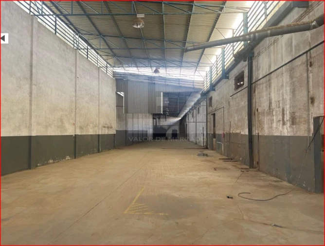 Armazém para Venda em Amiais de Baixo Foto 3