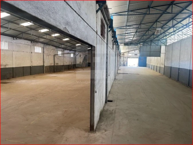 Armazém para Venda em Amiais de Baixo Foto 6