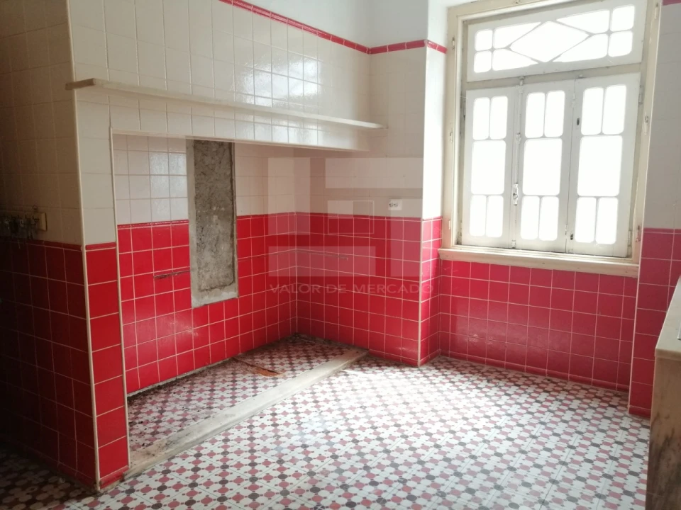 Moradia T7 para Venda em Mouriscas Foto 23