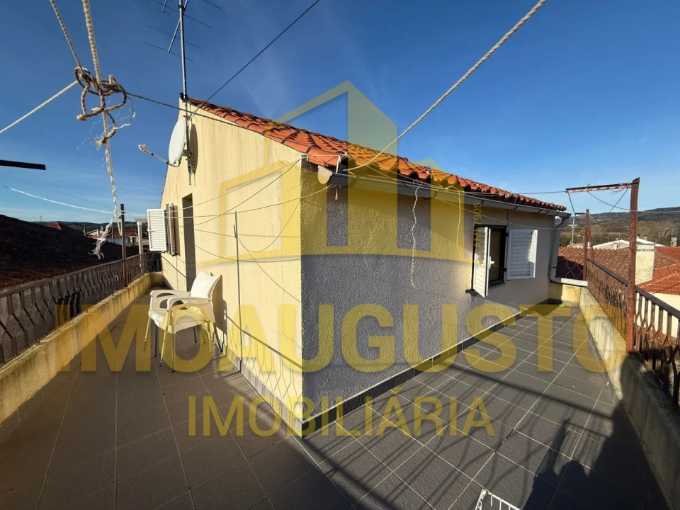 Moradia T3 para Venda em Beselga Foto 3