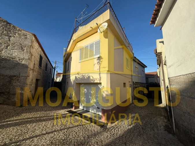 Moradia T3 para Venda em Beselga Foto 1